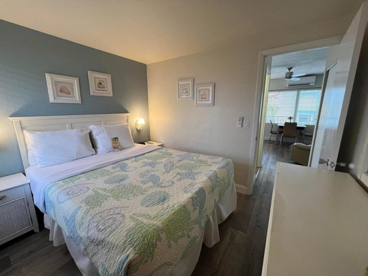 One Bedroom Apartment Ocean View - stair access